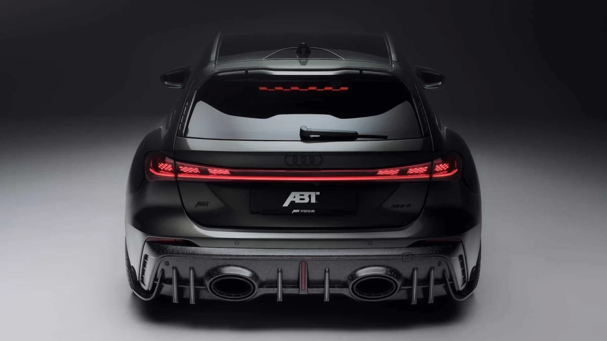 ABT RS5-R Avant’ın arka görünümü ve geniş difüzör tasarımı