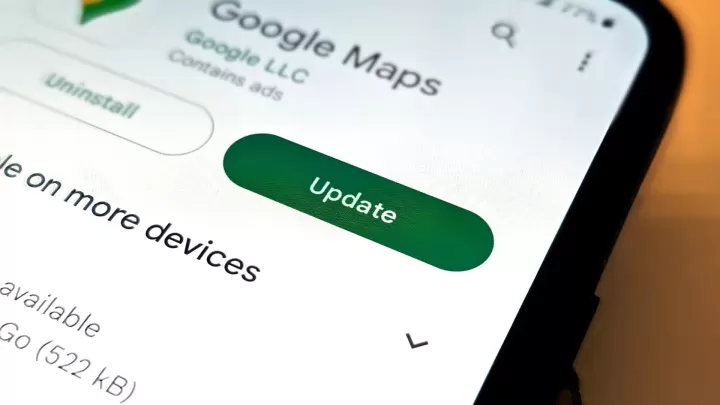 Google Play Store’da Google Maps uygulaması için görünen güncelleme düğmesi