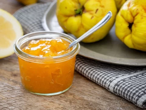 Ayva Reçeli Yaparken Meyveler Şekere Yatırılmalı mı?