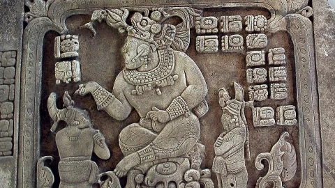 Maya dişçiliğinde sıra dışı bulgu: Azı dişine yeşiltaş kakması