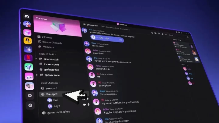 Discord arayüzünde bir sunucunun halka açık kanalındaki tartışma mesajları