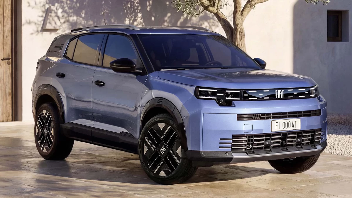Açık mavi Fiat Grizzly SUV önden ve yandan görünüm