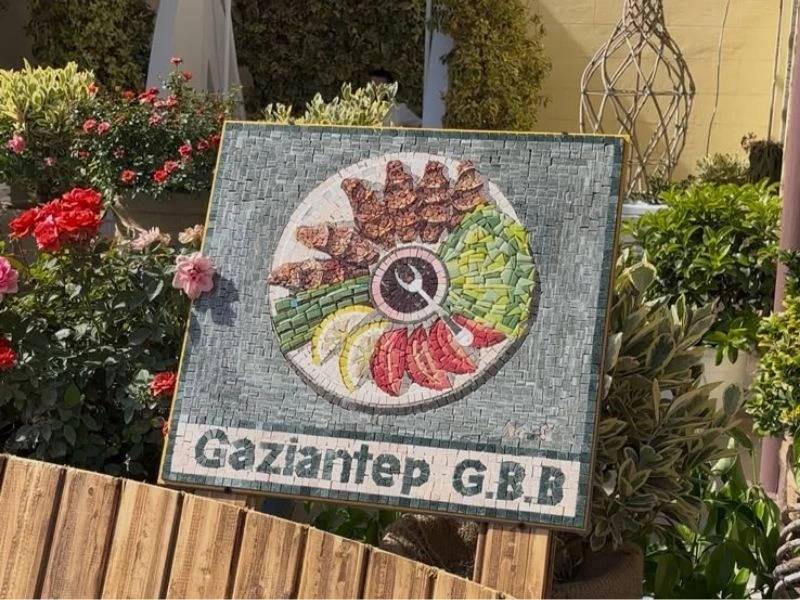 Gaziantep gastronomisini simgeleyen yemek mozaiği