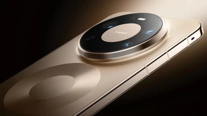 Huawei telefonun arka yüzünde yuvarlak kamera modülü