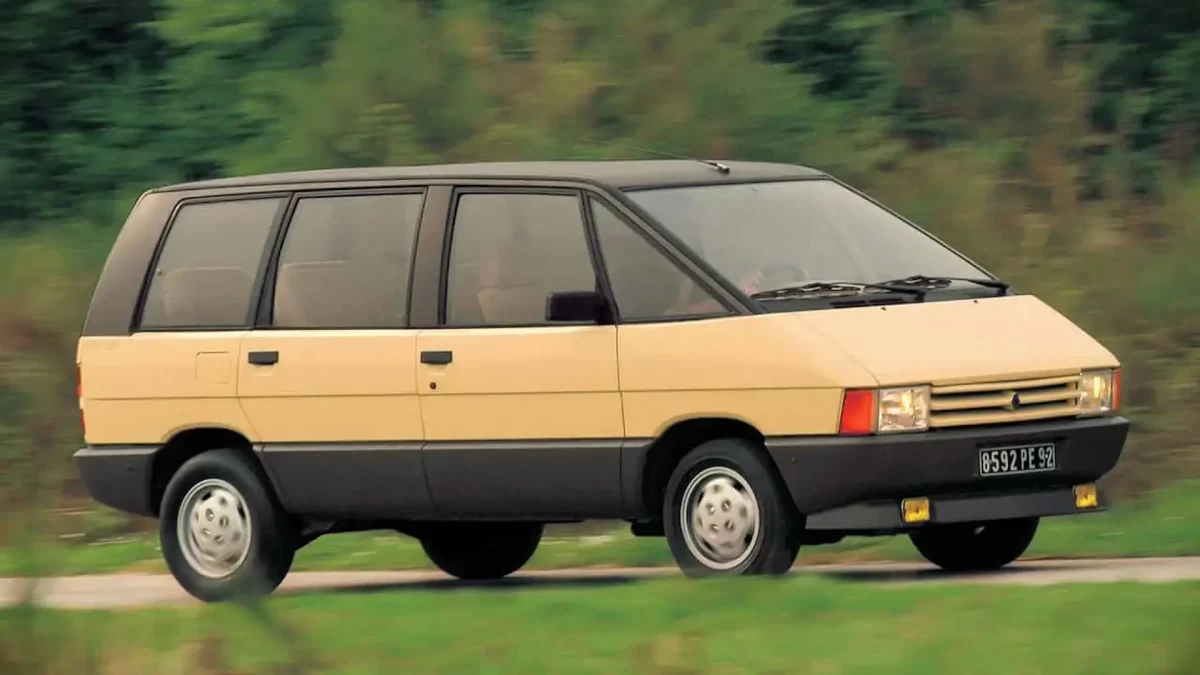 İlk nesil Renault Espace modeli yolda