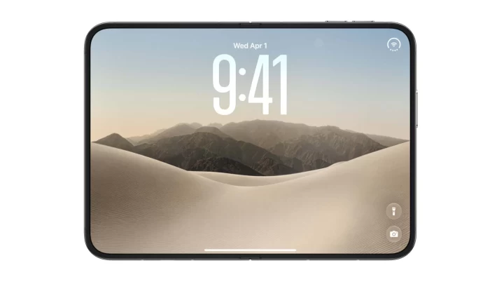 Yatay konumda gösterilen iPhone Duo’nun katlanabilir iç ekranı