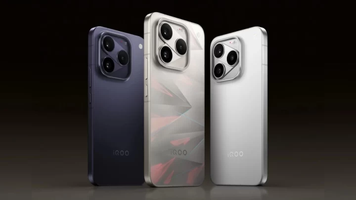 Farklı renk seçenekleriyle iQOO 16 telefonları