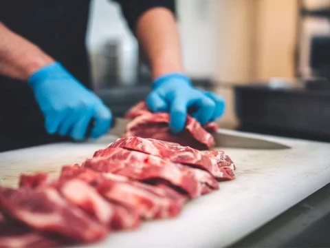 Steak Pişirirken 3-3-2 Kuralı Nasıl Uygulanır?