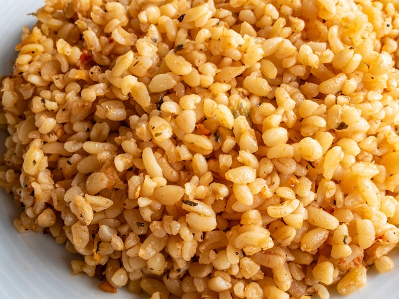 Yakından çekilmiş tane tane bulgur pilavı