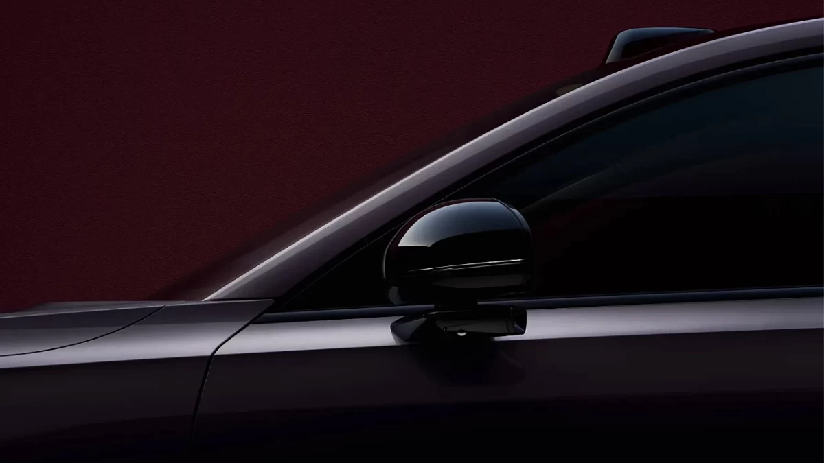 Volvo ES90’ın yan camı ve dikiz aynası