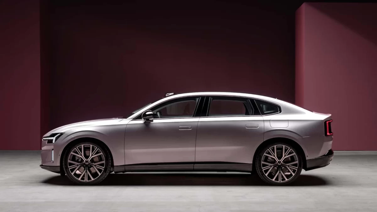 Volvo ES90’ın yandan görünümü